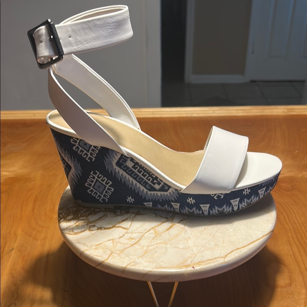 Nine West White and Blue Wedge Sandals